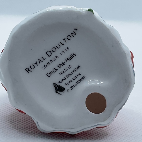 Royal Doulton ornament- “Deck The Halls” - Picture 5 of 5
